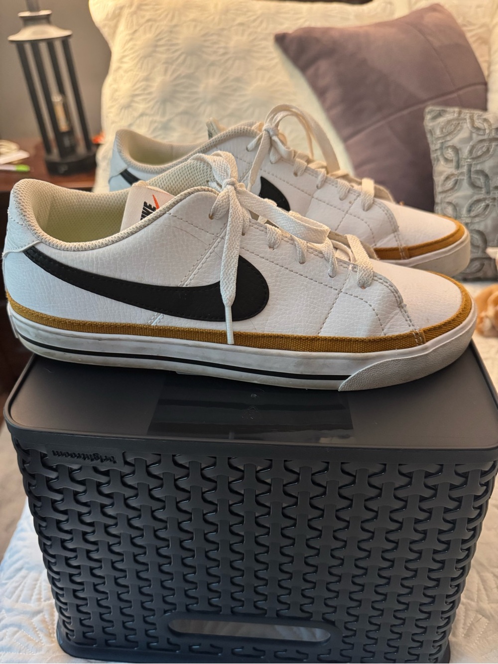 Nike women's Court Legacy